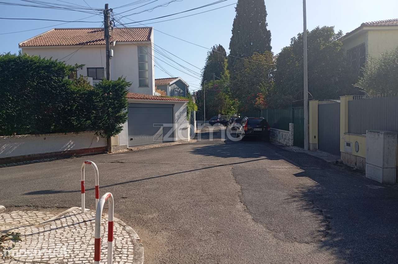 Moradia T4 – Espaço, Versatilidade e Oportunidade Única - Grande imagem: 2/20