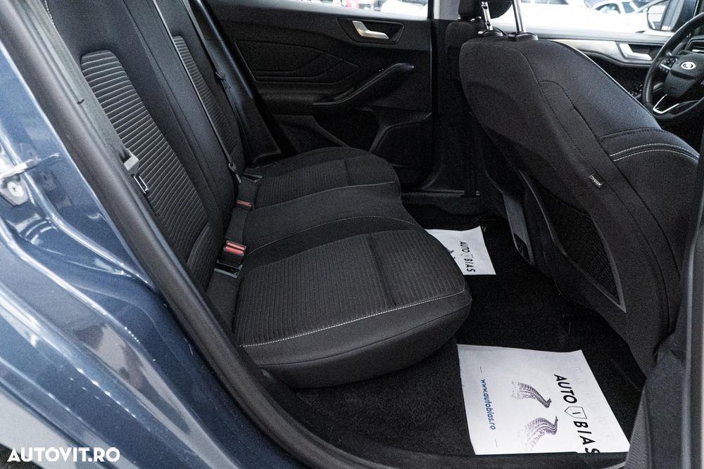 Ford Focus 1.0 EcoBoost 7DCT MHEV Titanium - 9