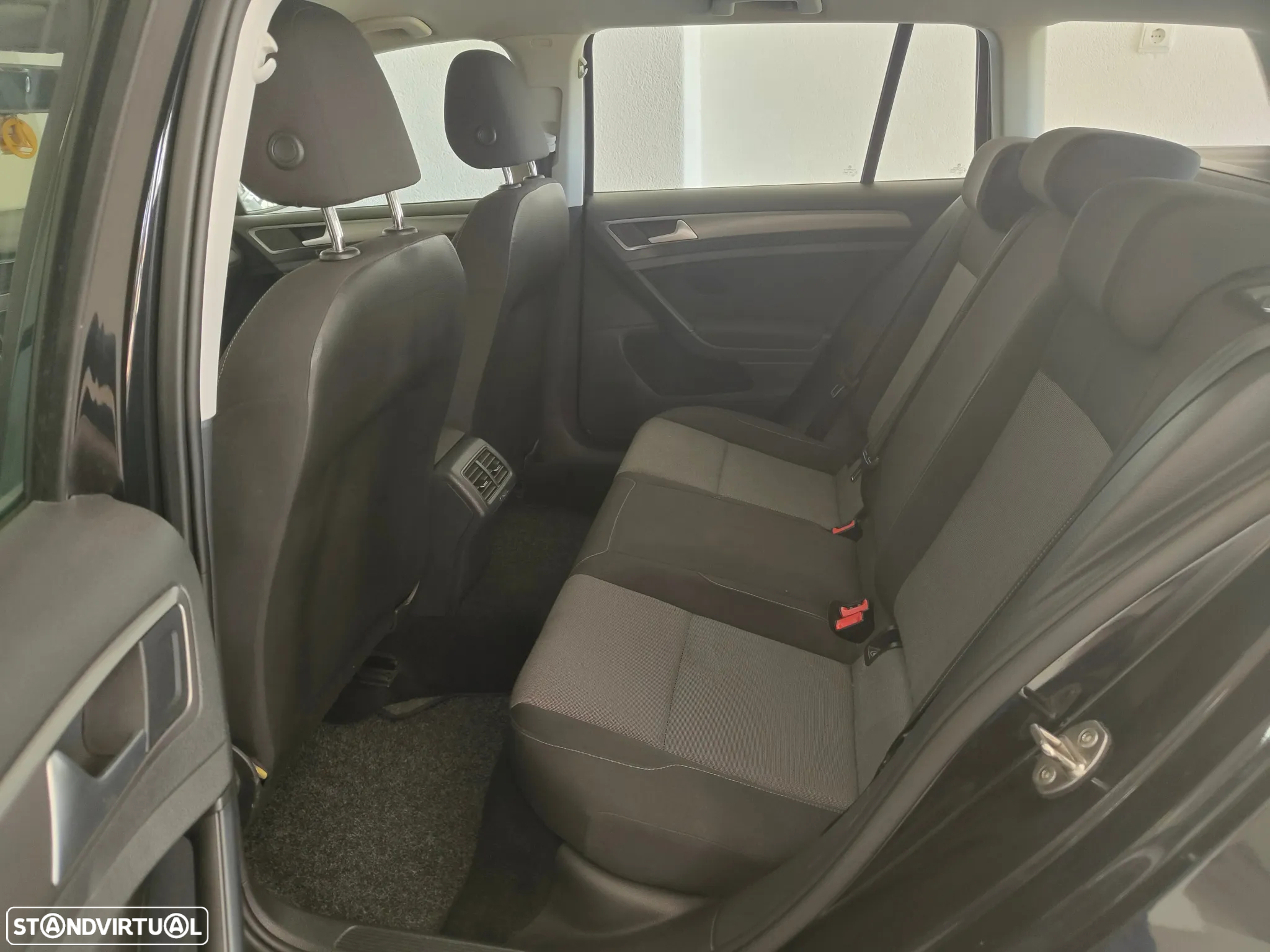 VW Golf Variant 1.6 TDi BlueMotion Trendline - 10