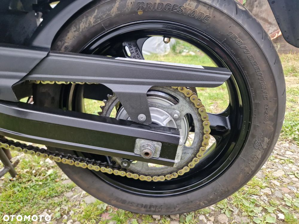Suzuki V-STROM - 24