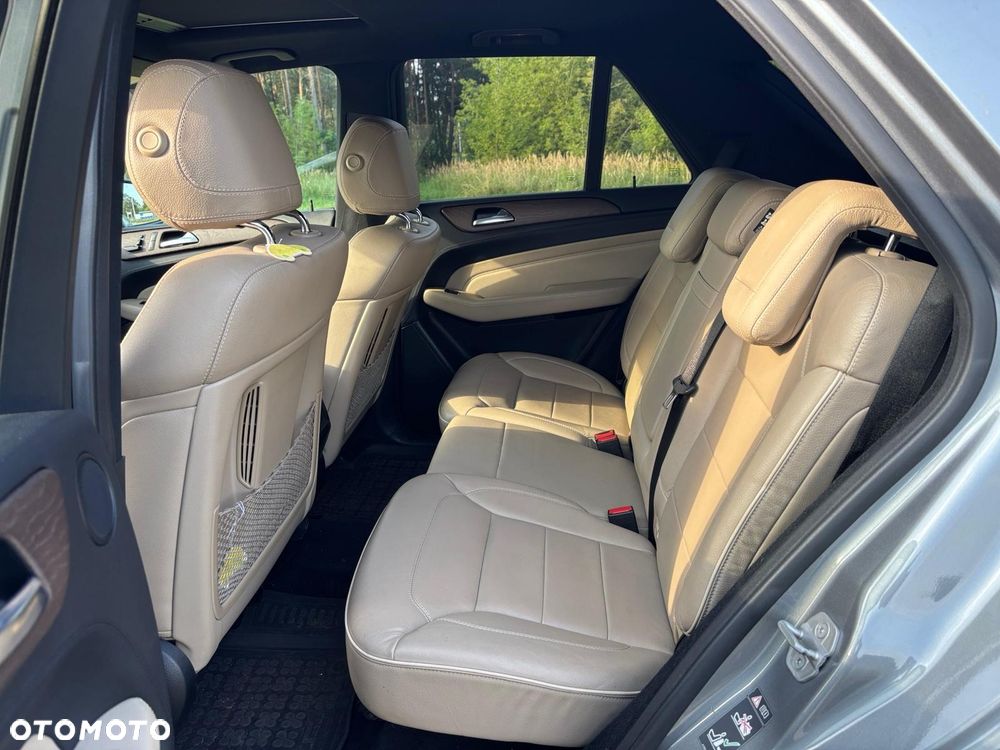 Mercedes-Benz ML 350 BlueTEC 4-Matic - 8