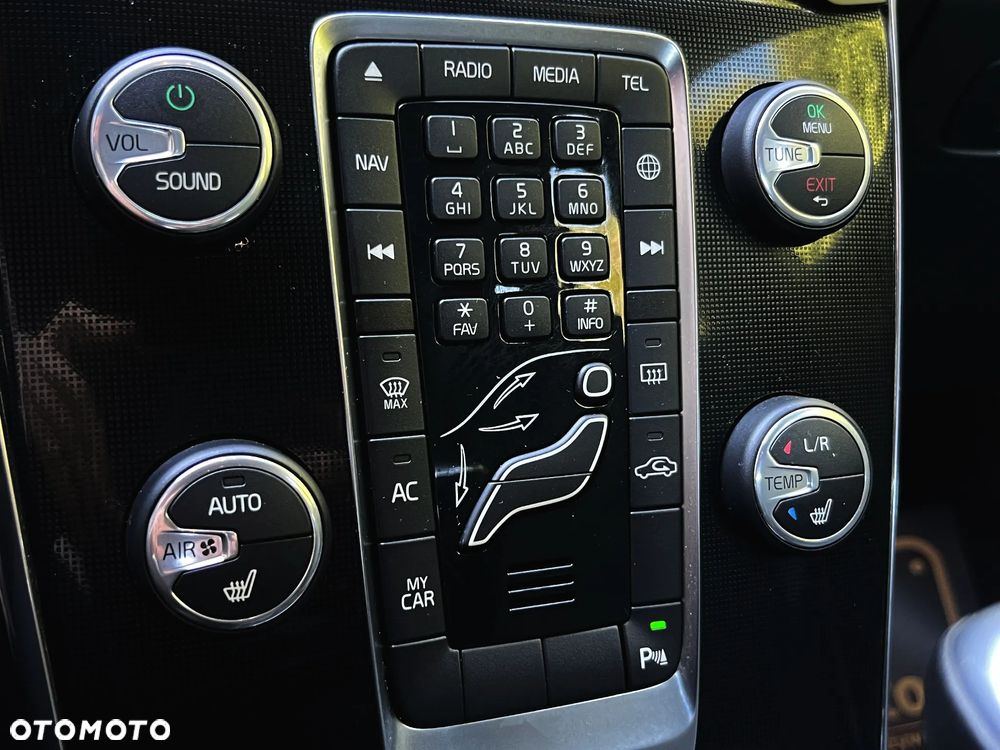 Volvo V40 Cross Country T3 Momentum - 30