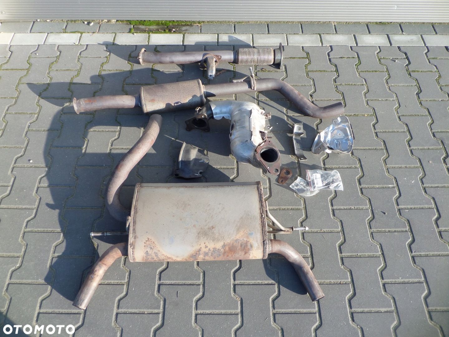 RENAULT CLIO RS IV 1.6 TCE KATALIZATOR KOMPLETNY UKŁAD WYDECHOWY 208029999R - 1
