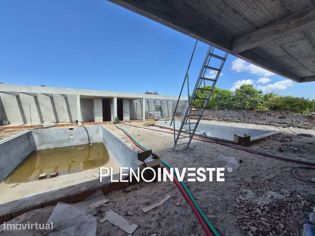 Moradia V4 Térrea Nova com Piscina a 15 Minutos de Sesimbra - Grande imagem: 2/10