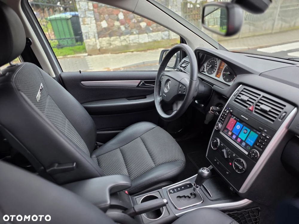 Mercedes-Benz Klasa B - 1