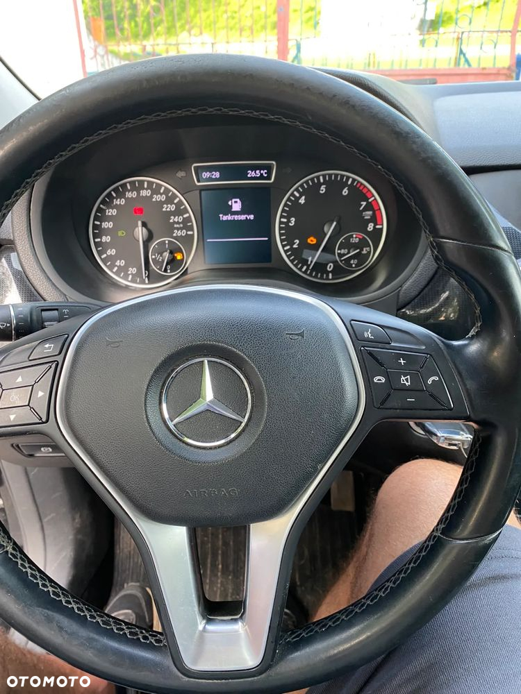Mercedes-Benz Klasa B 180 (BlueEFFICIENCY) - 5