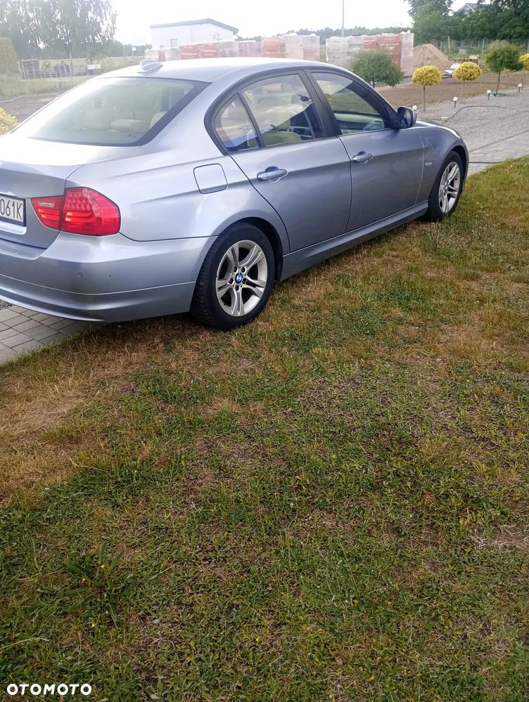 BMW Seria 3 318i Edition Exclusive - 12