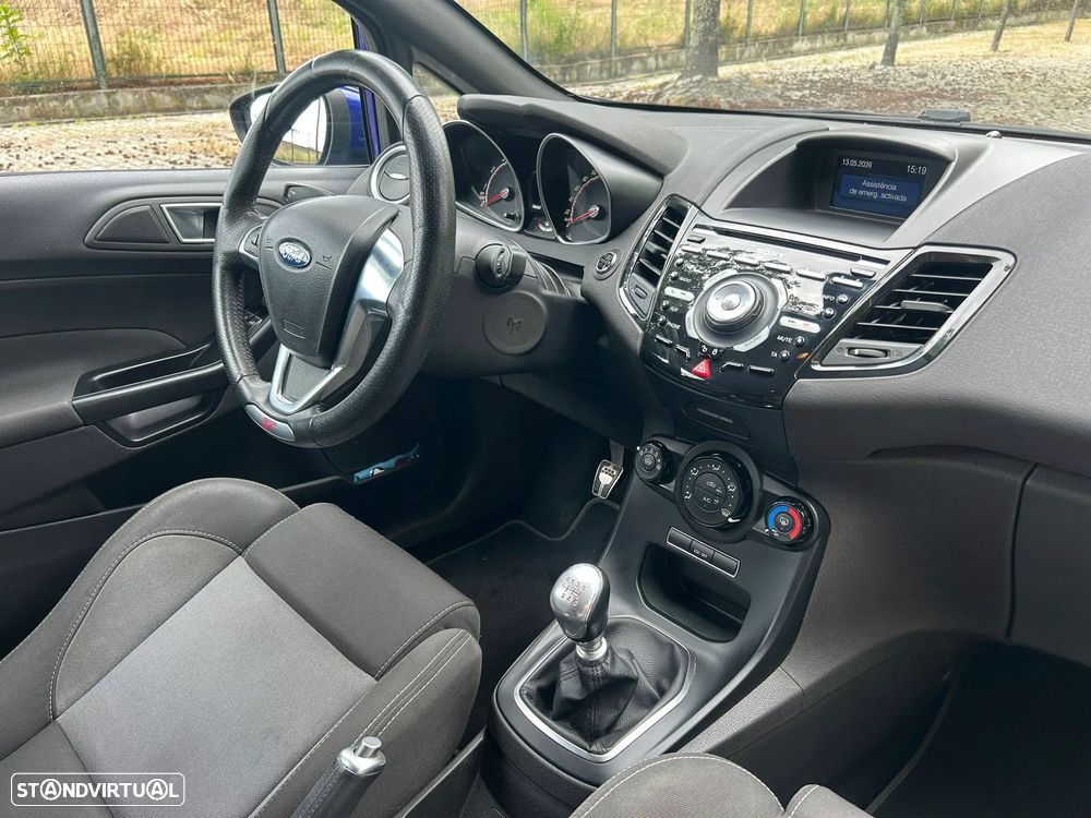 Ford Fiesta 1.6 EcoBoost ST - 11