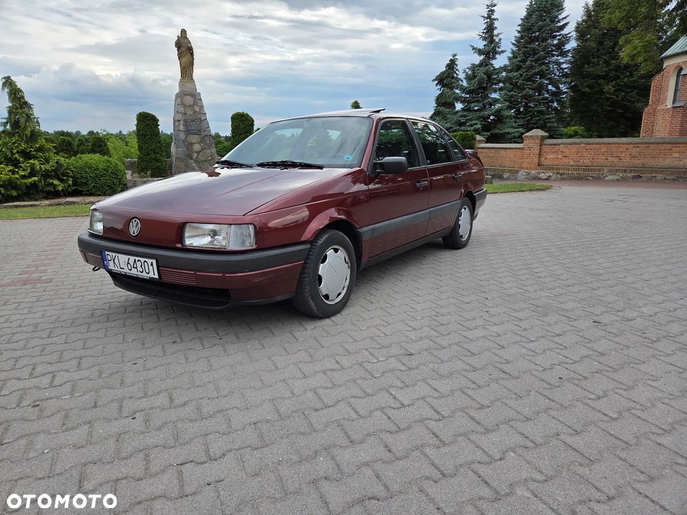 Volkswagen Passat 2.0 GL - 25