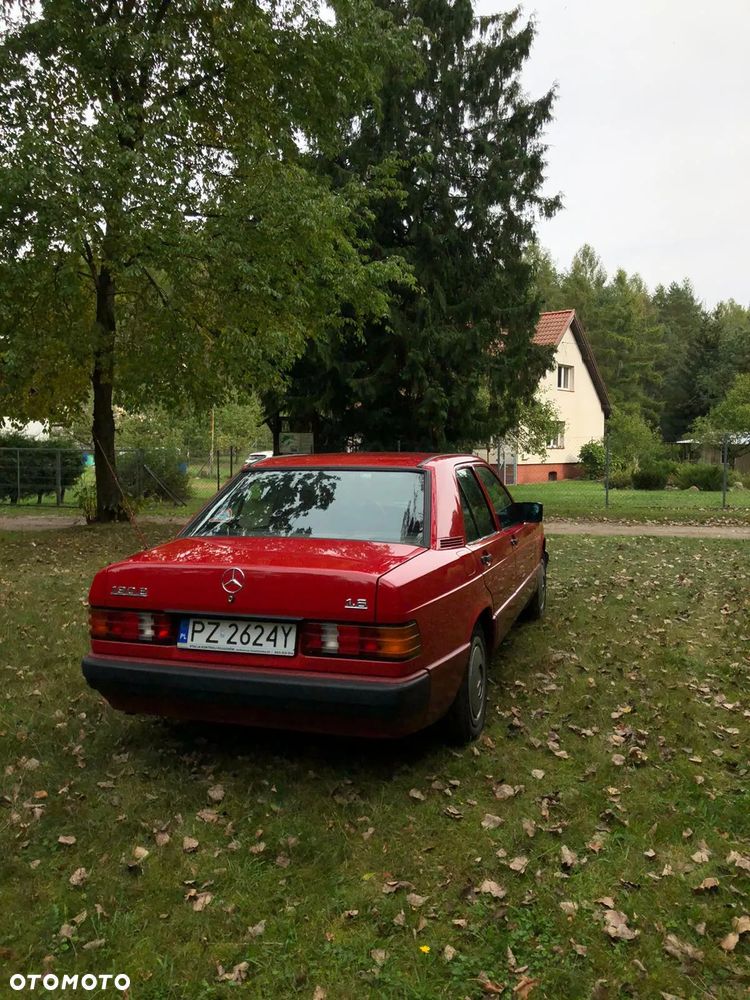 Mercedes-Benz W201 (190) - 8