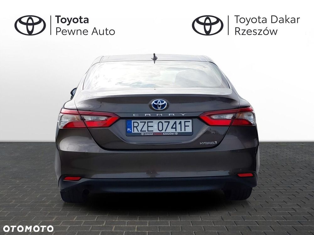 Toyota Camry 2.5 Hybrid Comfort CVT - 4