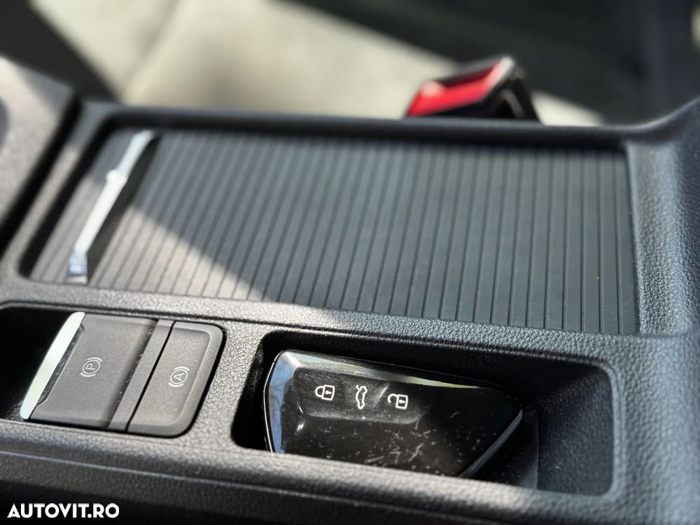 Skoda Octavia 2.0 TDI STYLE DSG - 13