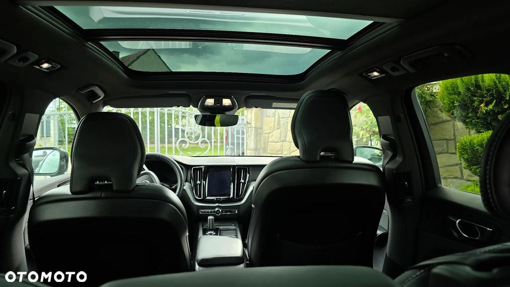 Volvo XC 60 T6 Plug-In Hybrid AWD Ultra Dark - 16