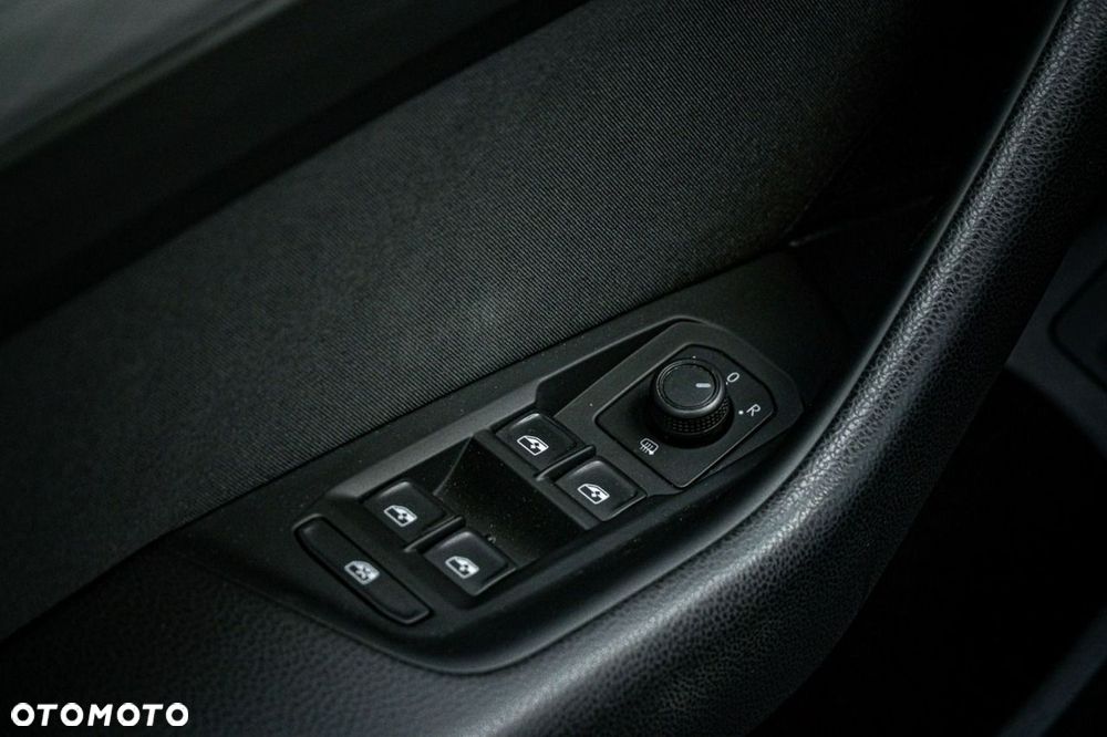 Volkswagen Passat 1.5 TSI EVO Business DSG - 37