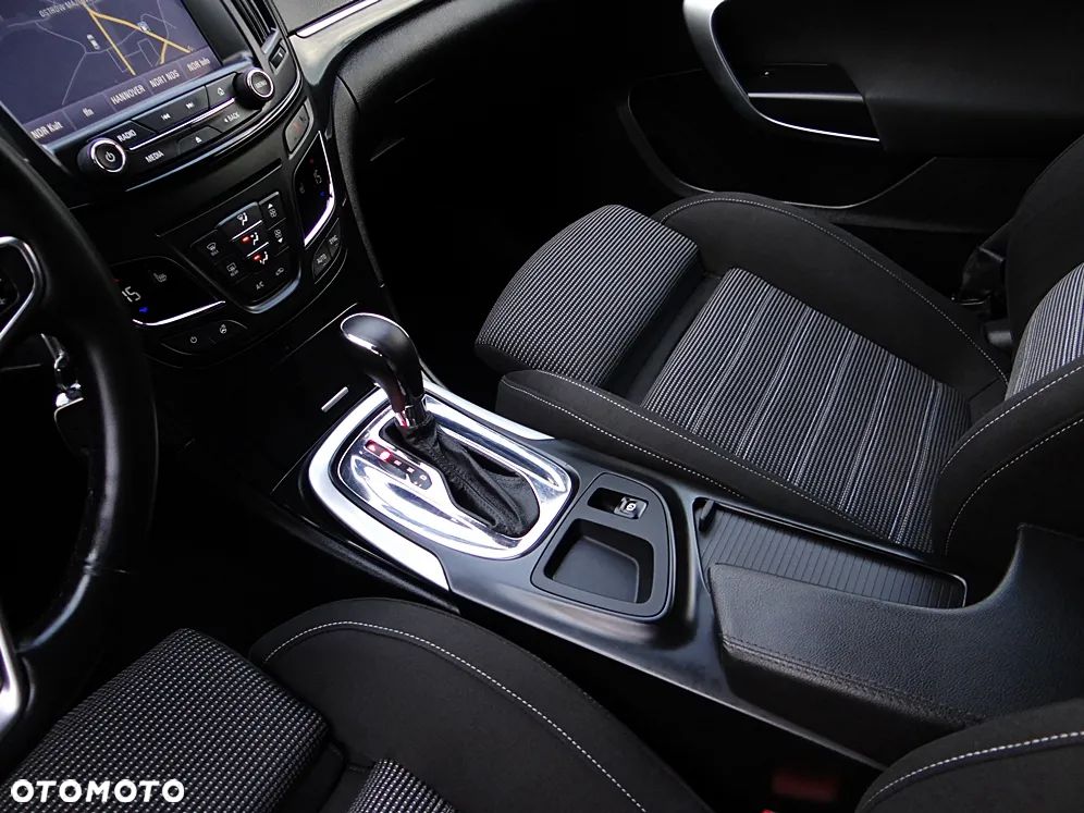 Opel Insignia 2.0 CDTI automatik Business Innovation - 33