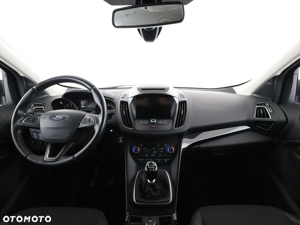 Ford Kuga 1.5 EcoBoost 2x4 Titanium - 16