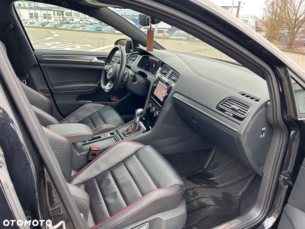 Volkswagen Golf GTI (BlueMotion Technology) DSG Performance - 18