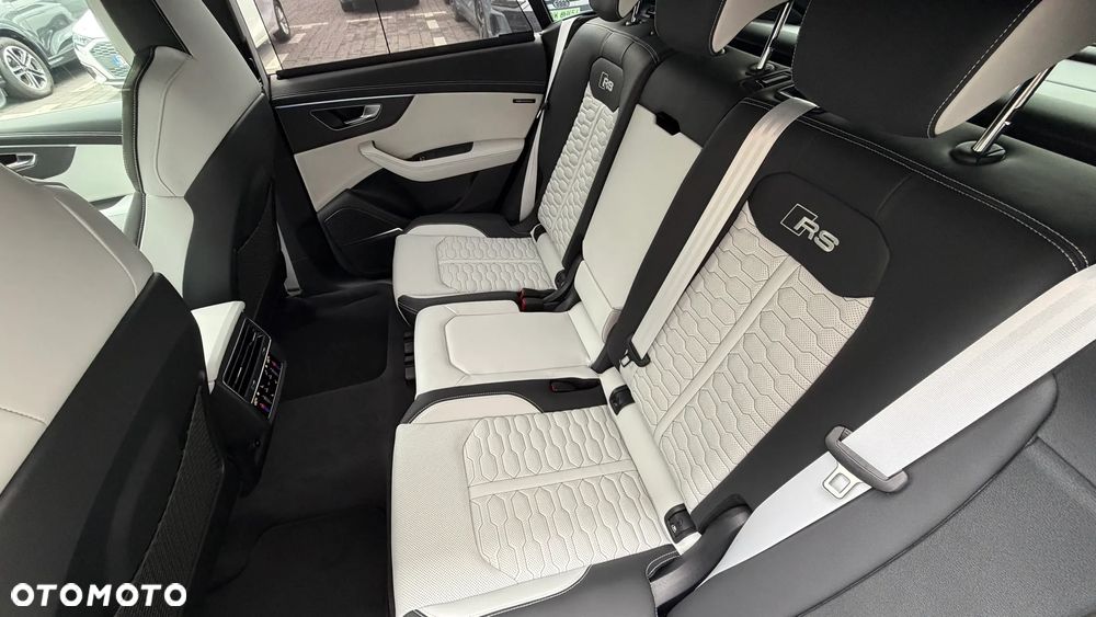 Audi RS Q8 - 19