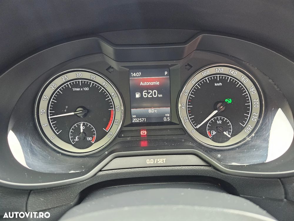 Skoda Octavia 2.0 TDI DSG Style - 8