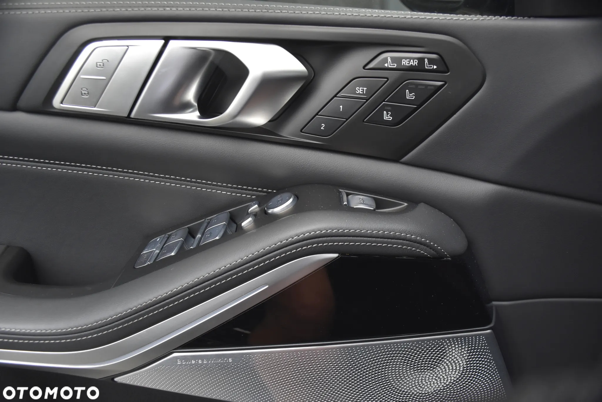 BMW X7 M50i sport - 25