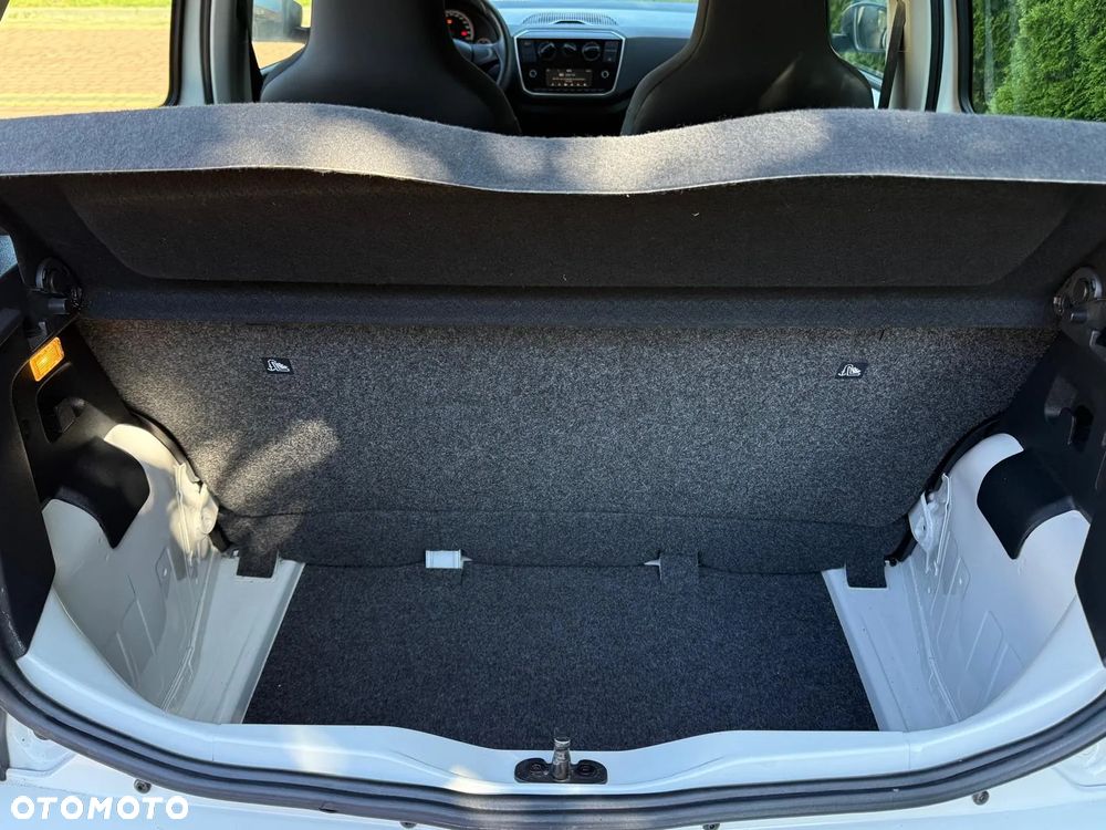Volkswagen up! - 13