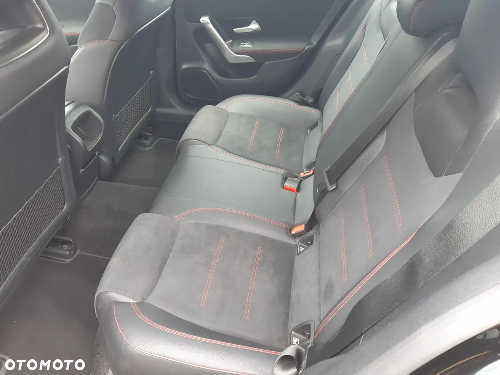 Mercedes-Benz CLA 180 7G-DCT AMG Line Advanced Plus - 13