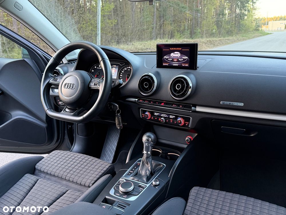 Audi A3 Sportback 1.8 TFSI Quattro Attraction S tronic - 27