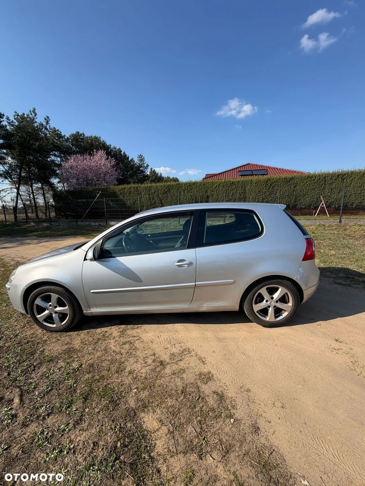 Volkswagen Golf - 4