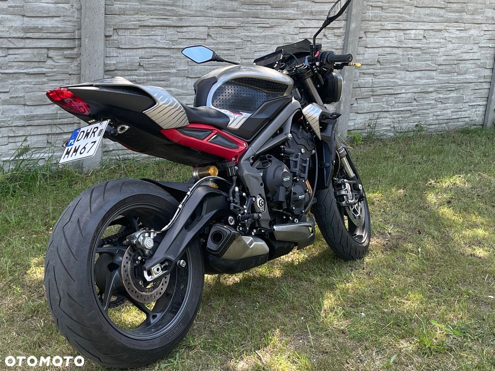 Triumph Street Triple - 3