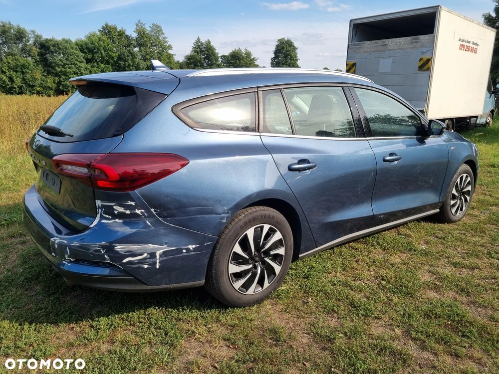 Ford Focus 1.5 EcoBlue STart-Stopp-System TITANIUM - 6