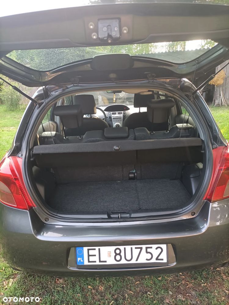 Toyota Yaris 1.3 Luna - 8