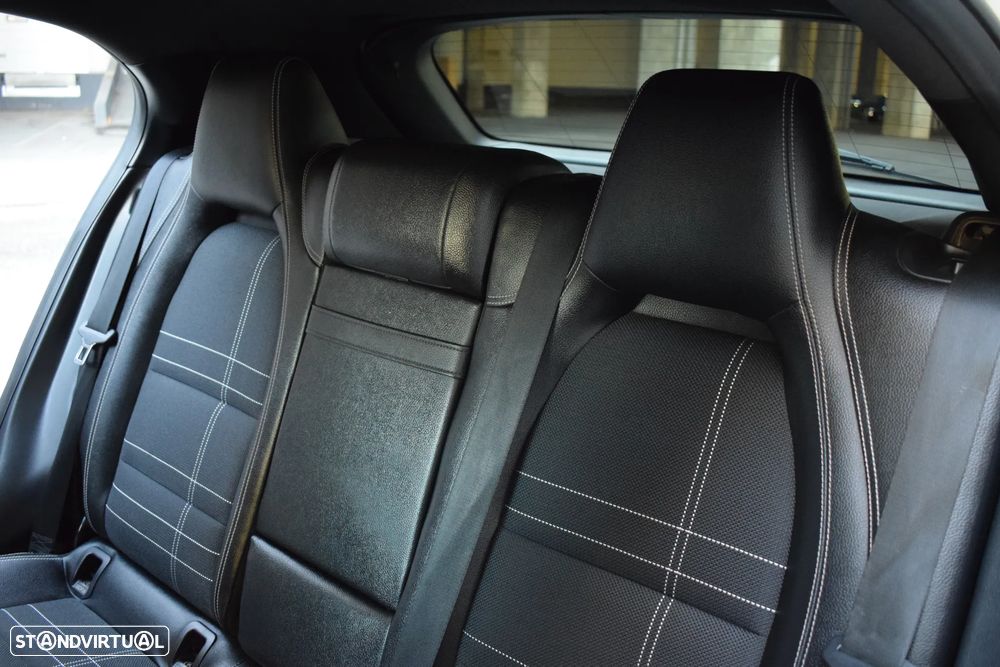 Mercedes-Benz GLA 180 CDI Urban - 41
