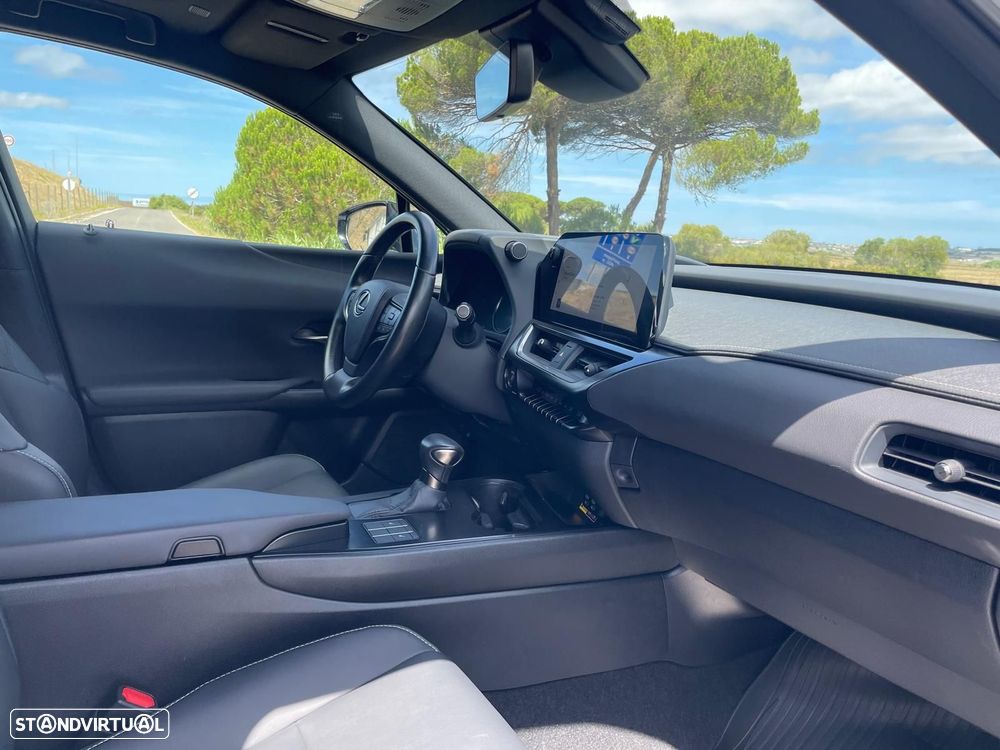 Lexus UX 250h Sport (Ecrã 12.3) - 13