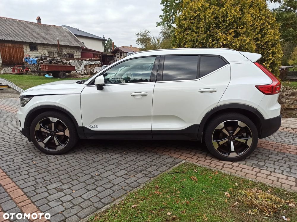 Volvo XC 40 B4 B AWD Geartronic RDesign - 9