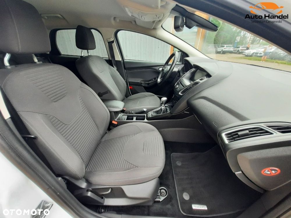 Ford Focus - 35
