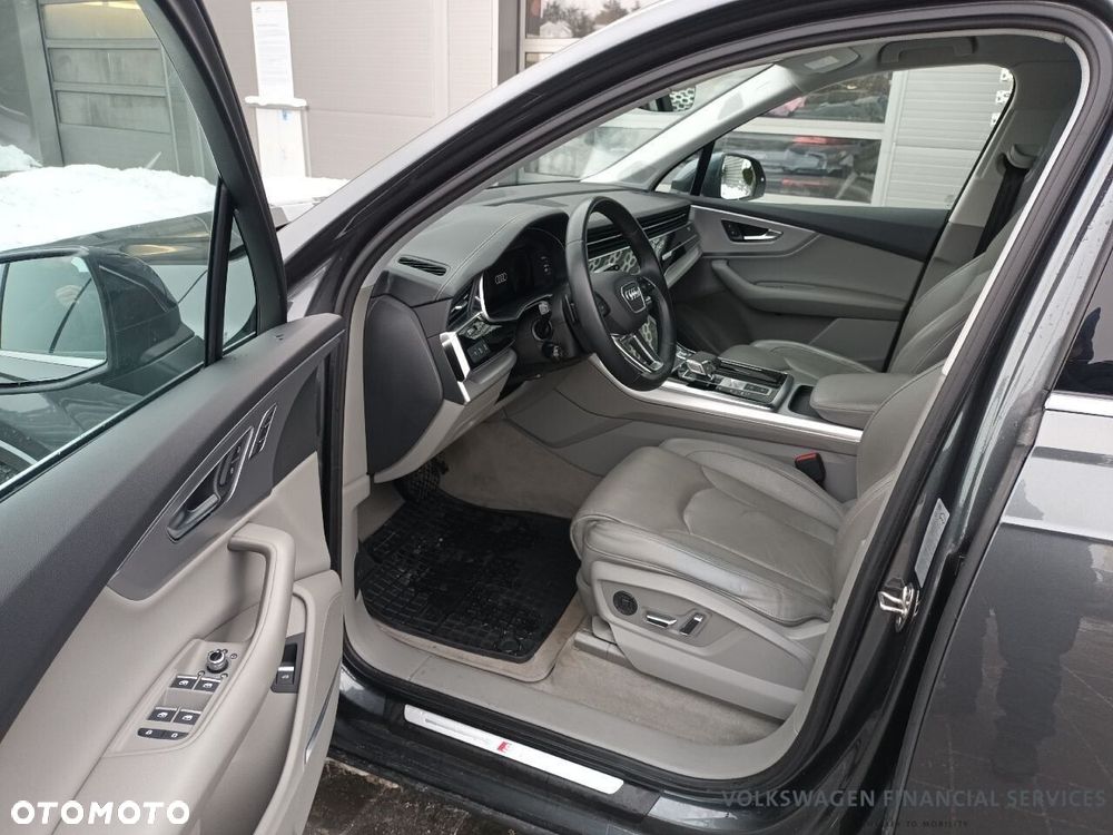 Audi Q7 - 8