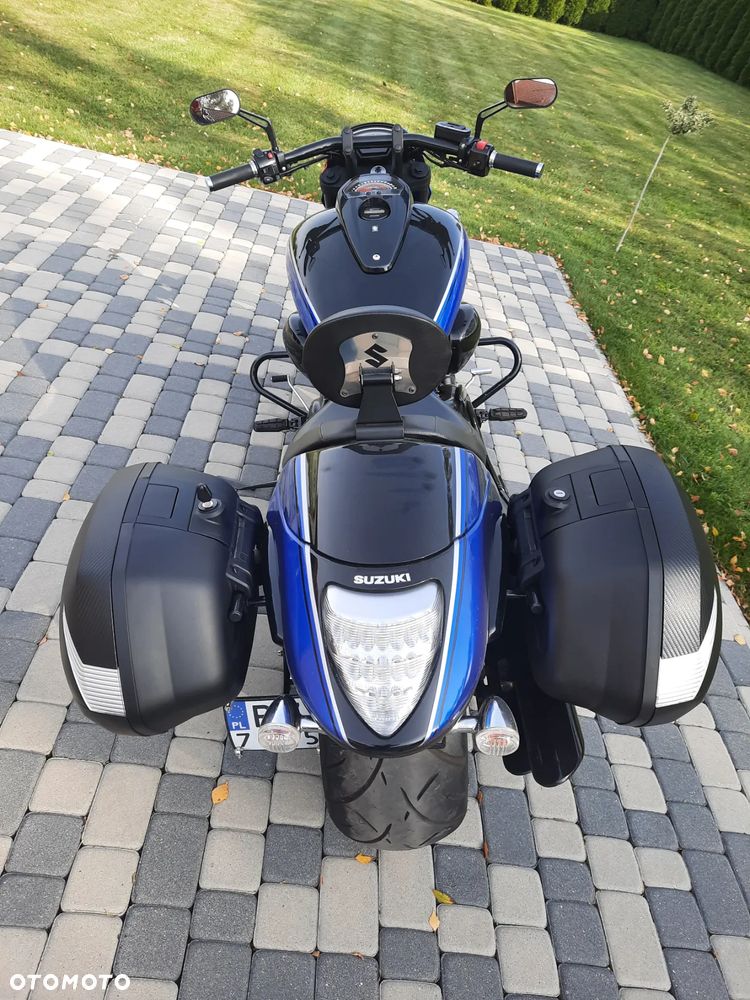 Suzuki Intruder - 3