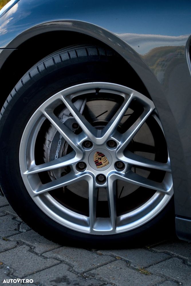 Porsche Panamera - 3