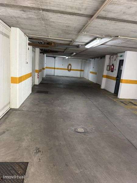 Vende-se Garagem box - Grande imagem: 2/10