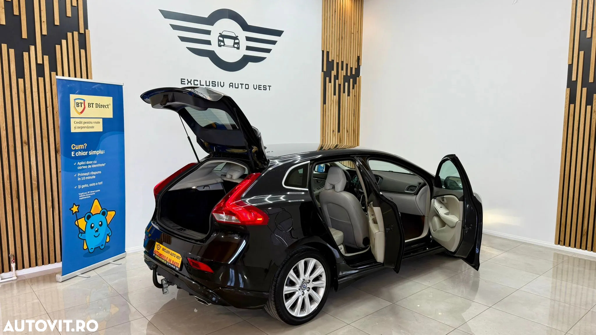 Volvo V40 Cross Country D2 Momentum - 13