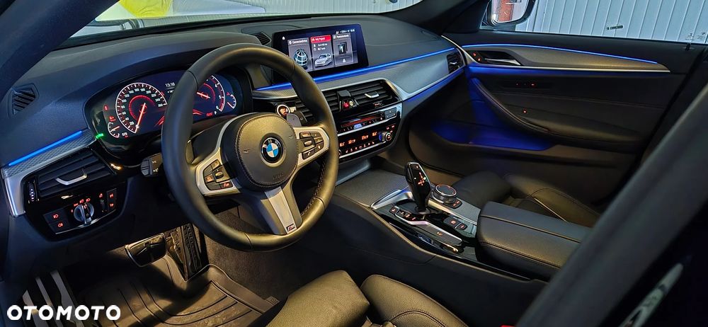 BMW Seria 5 520d xDrive M Sport sport - 2