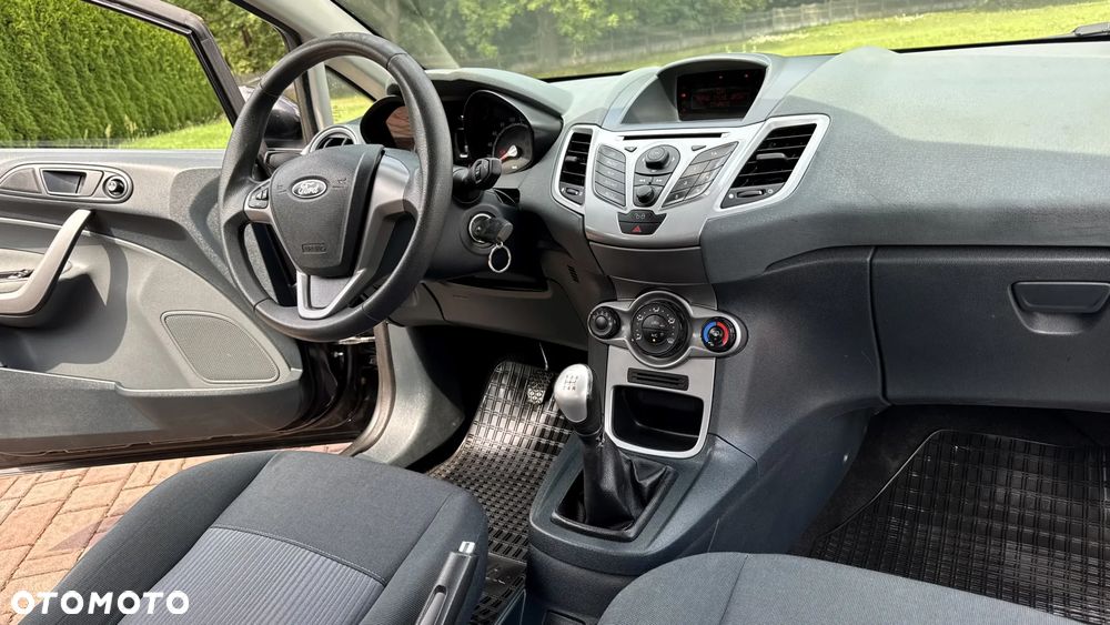 Ford Fiesta 1.25 Viva - 28