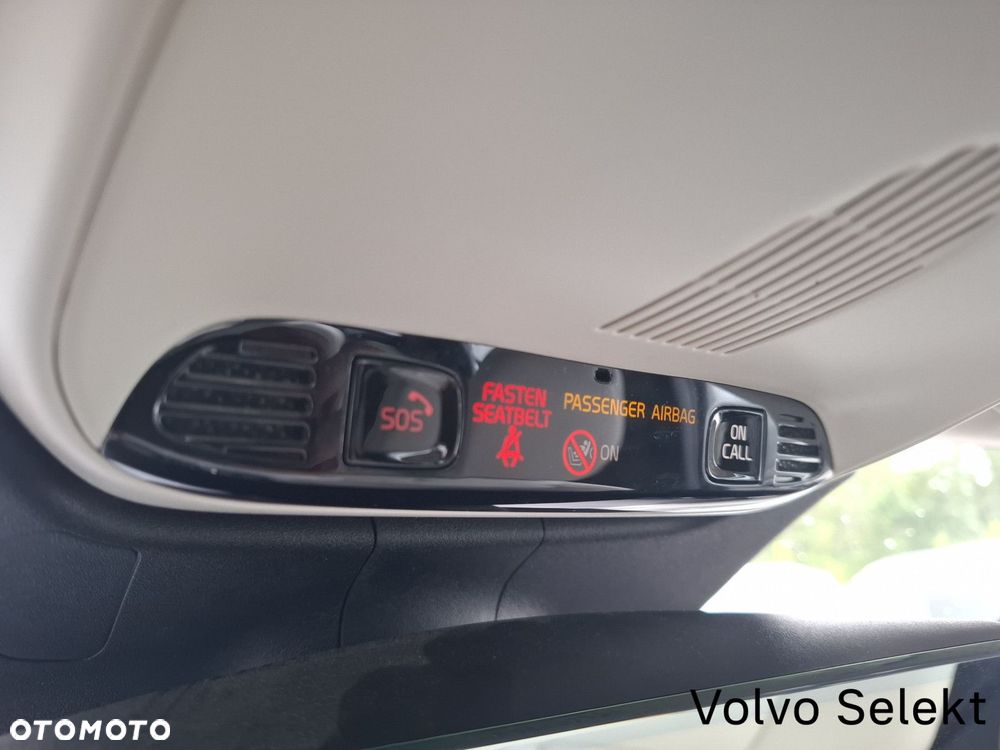 Volvo XC 60 - 32