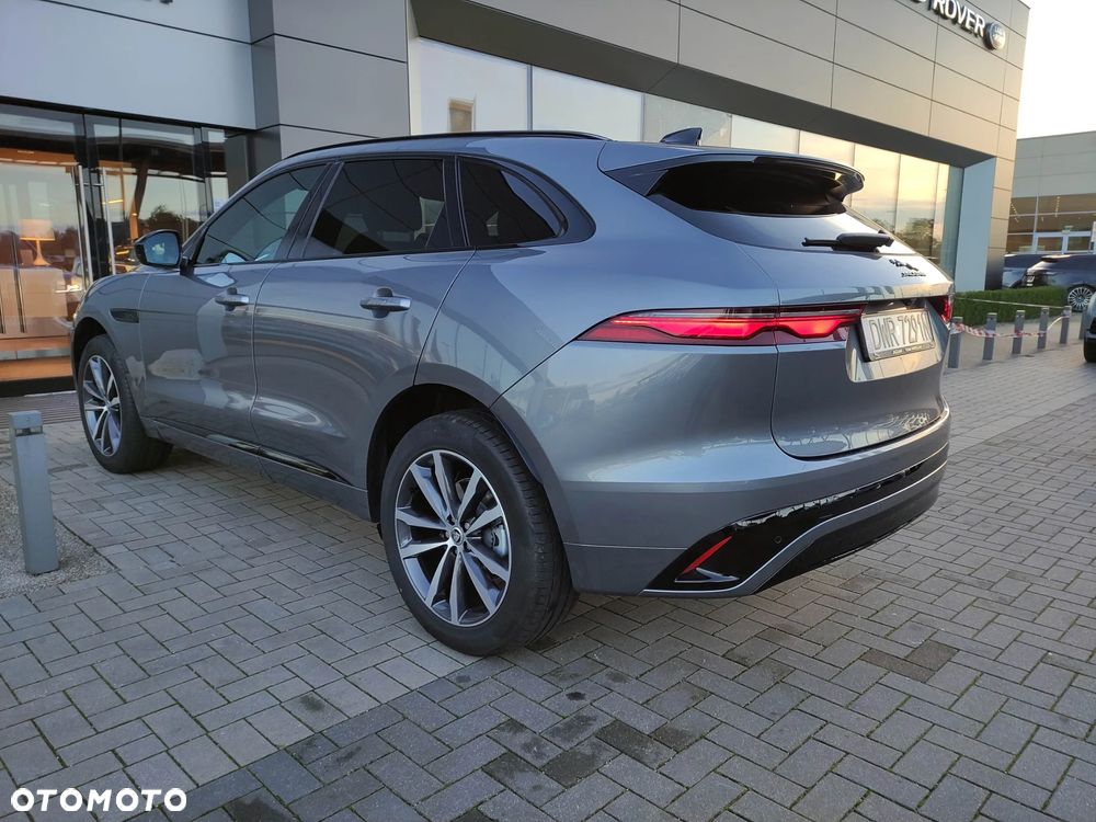 Jaguar F-Pace - 12
