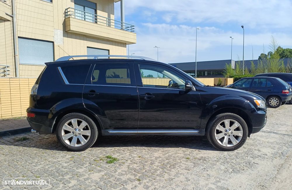 Mitsubishi Outlander 2.2 DI-D Instyle 2 Aut. 4WD - 4