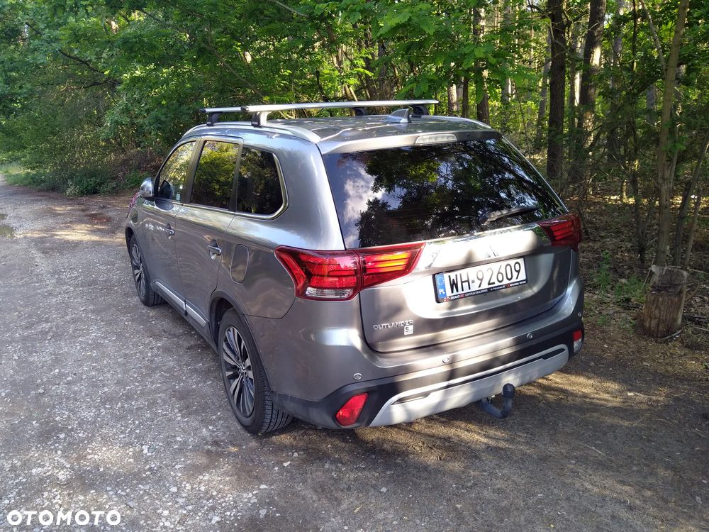 Mitsubishi Outlander 2.0 Instyle SDA 4WD CVT - 3