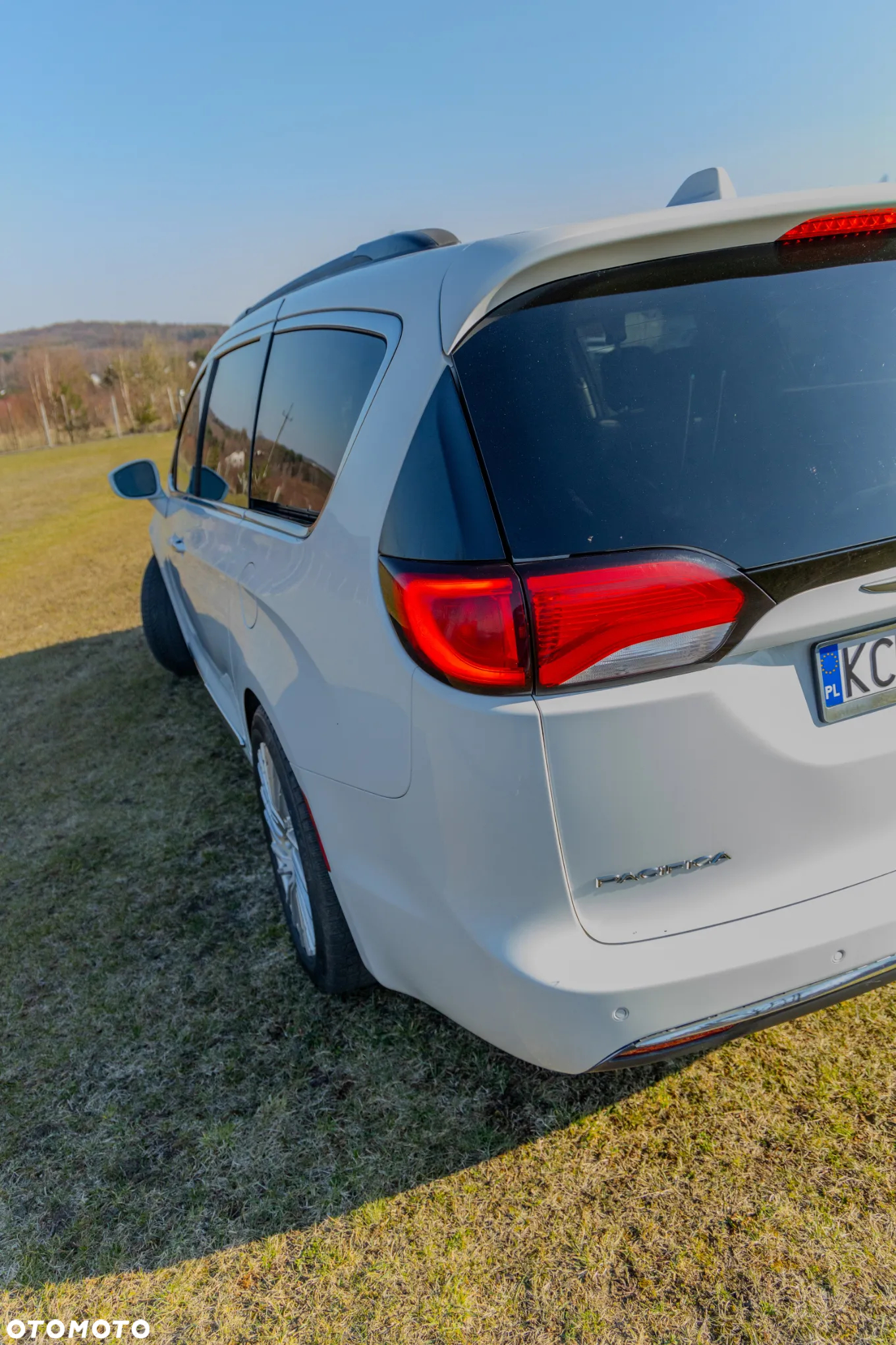 Chrysler Pacifica - 3
