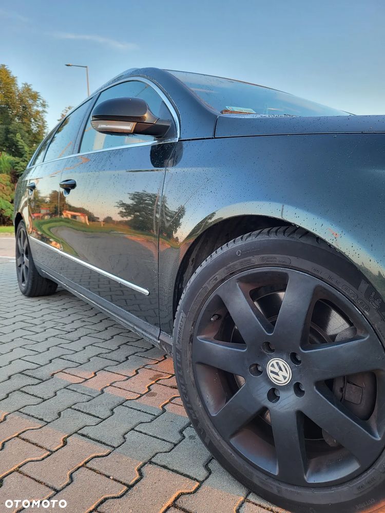 Volkswagen Passat 3.2 V6 FSI 4Motion DSG Highline - 4