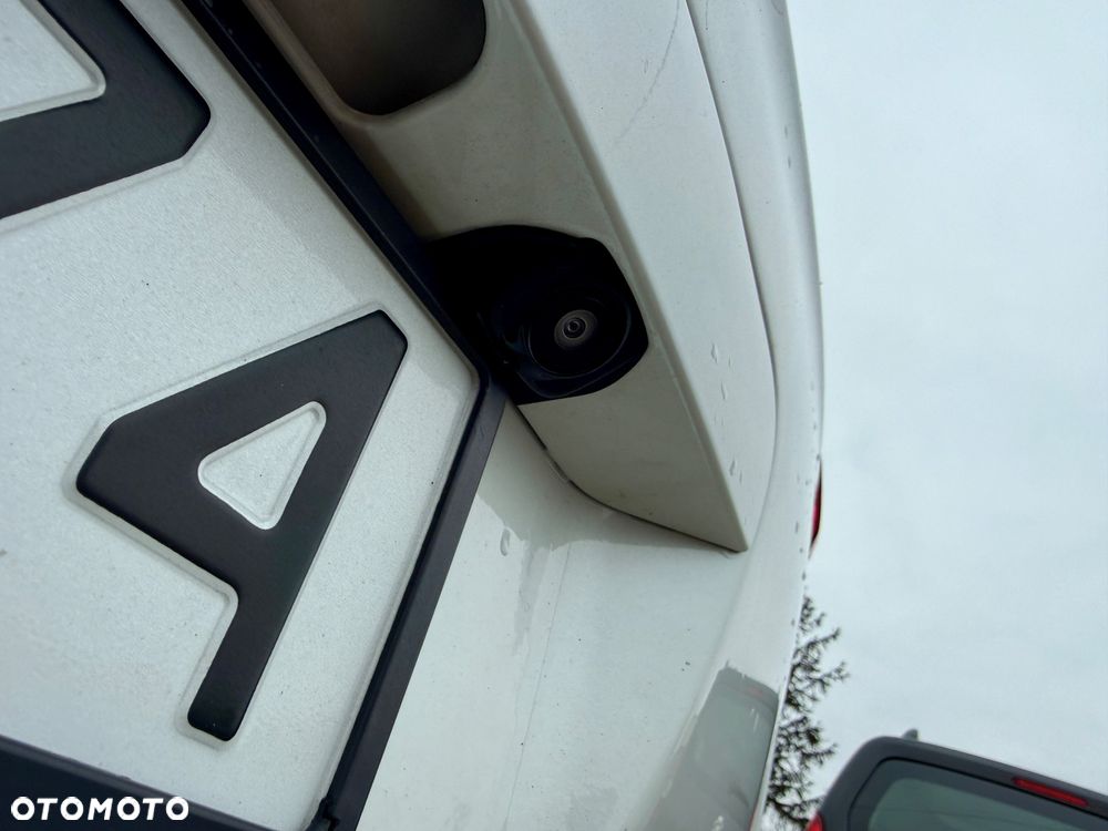 Peugeot 5008 1.6 BlueHDi Style 7os - 8