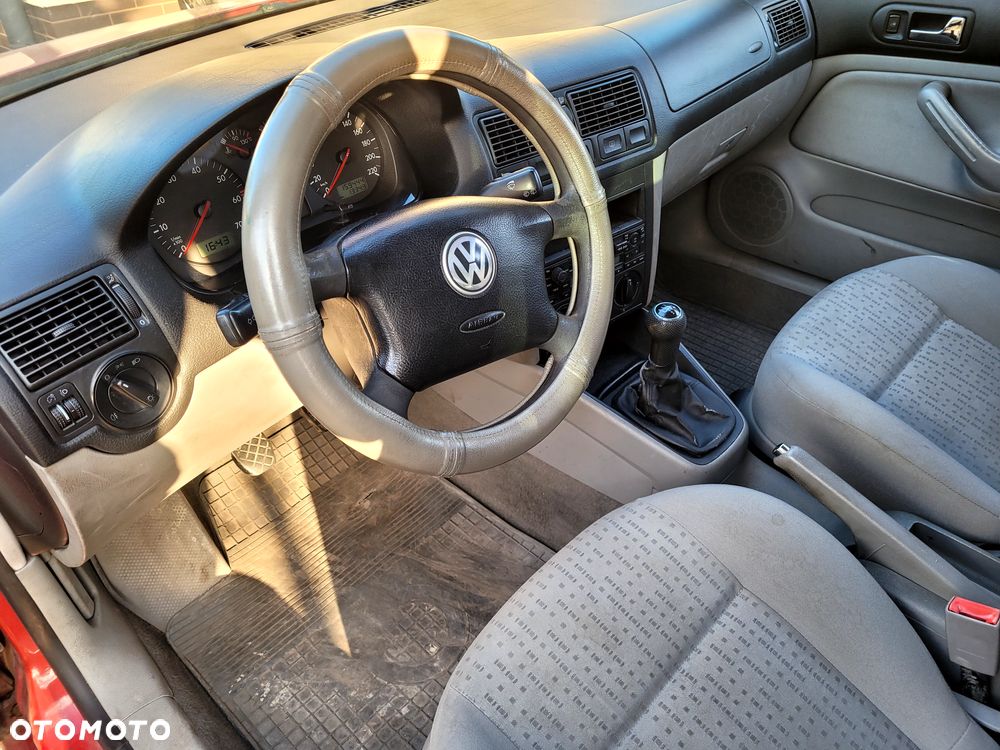 Volkswagen Golf 1.4 Q - 8